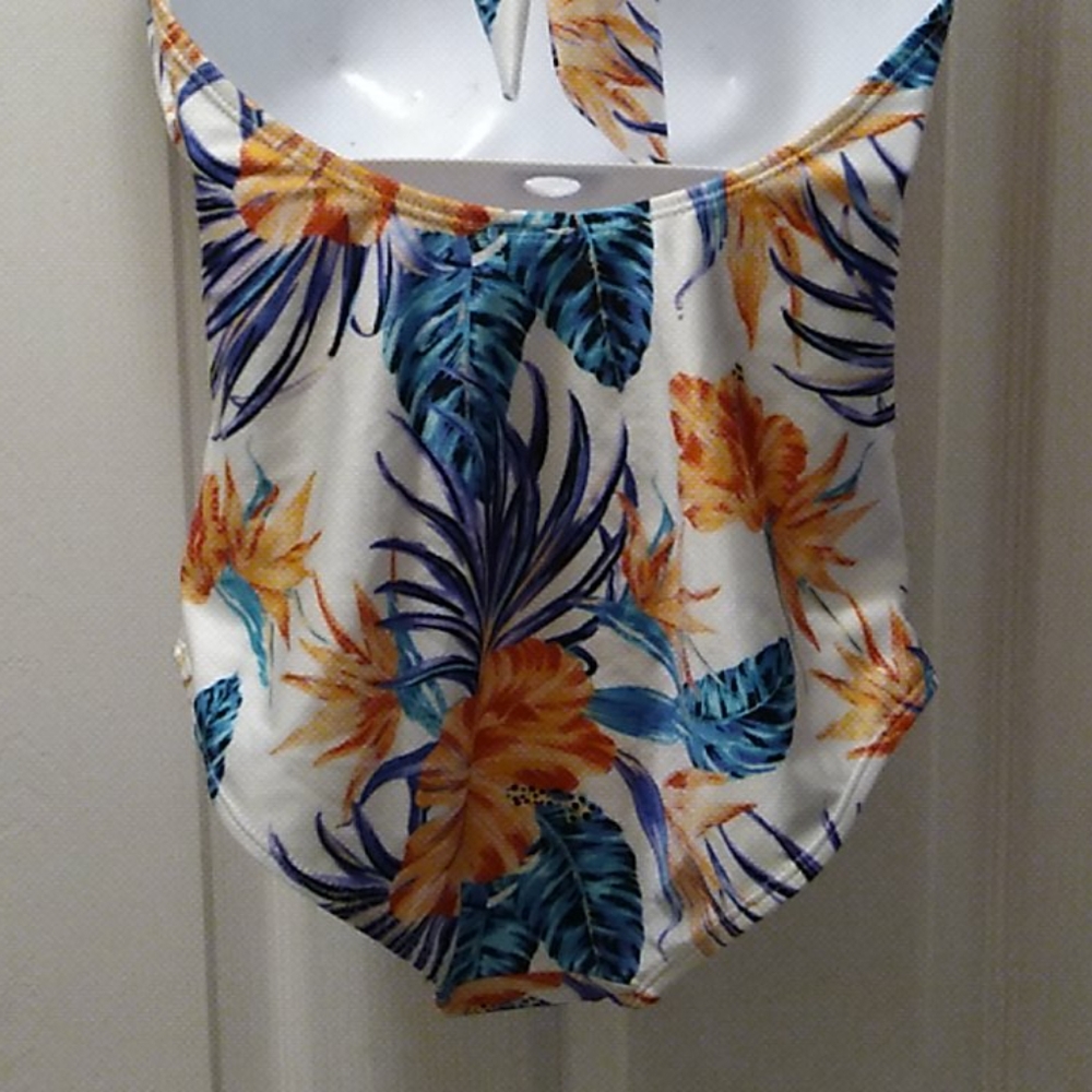 Sold Nwt Women's Bathing Suit - Picture 5 of 11